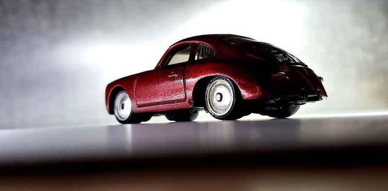 Illustration for article titled A crimson Porsche